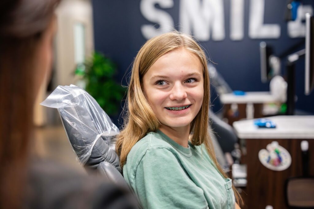 Clear Braces vs. Metal Braces: How to Choose the Right Fit