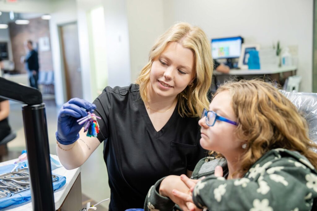 Clear Braces vs. Metal Braces: How to Choose the Right Fit